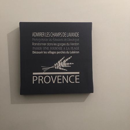 Villa La Lurette, Appartement Et Studio Saint-Étienne-les-Orgues Екстериор снимка