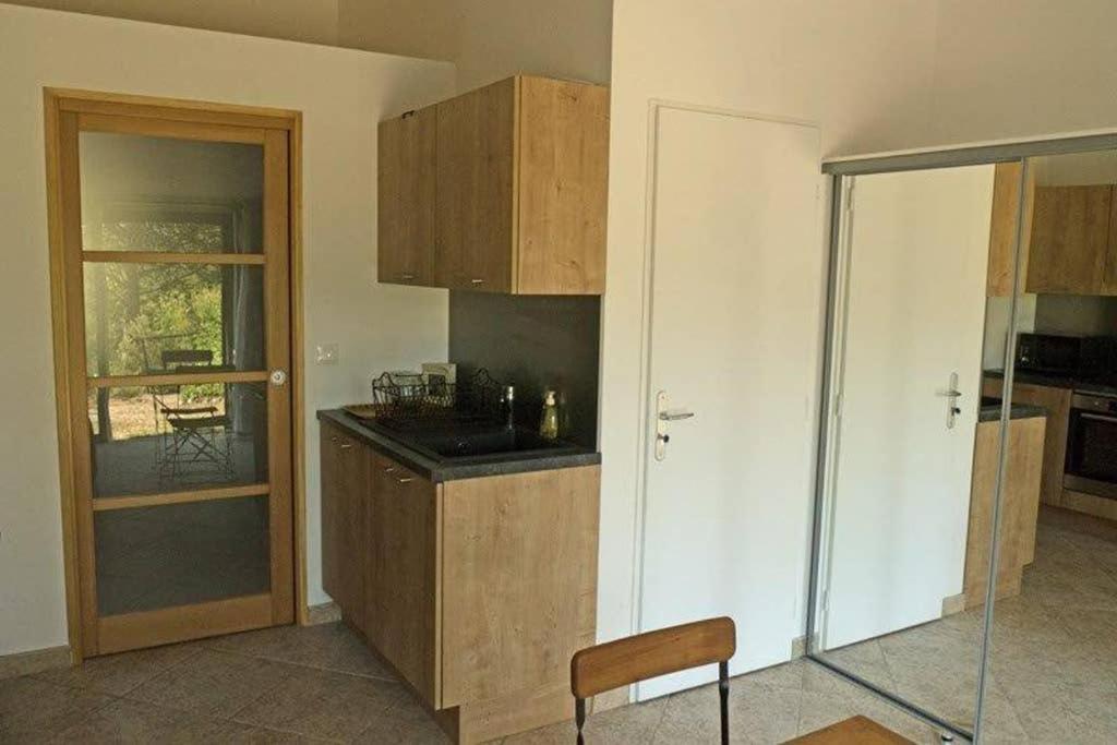 Villa La Lurette, Appartement Et Studio Saint-Étienne-les-Orgues Екстериор снимка
