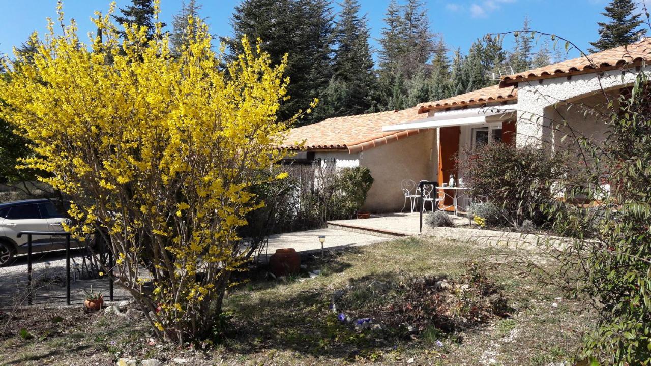 Villa La Lurette, Appartement Et Studio Saint-Étienne-les-Orgues Екстериор снимка