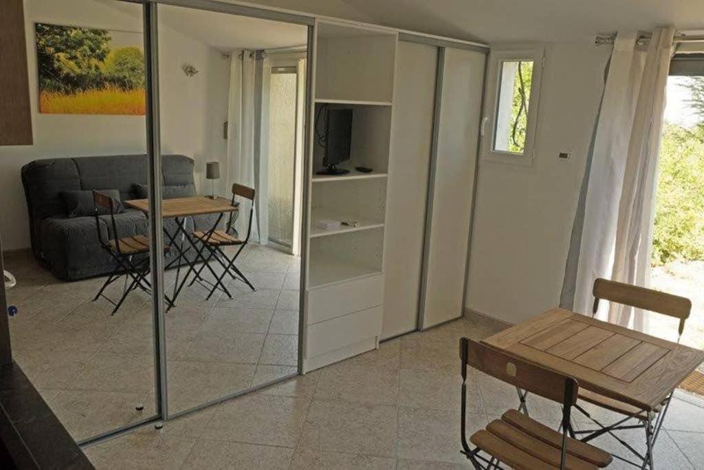 Villa La Lurette, Appartement Et Studio Saint-Étienne-les-Orgues Екстериор снимка