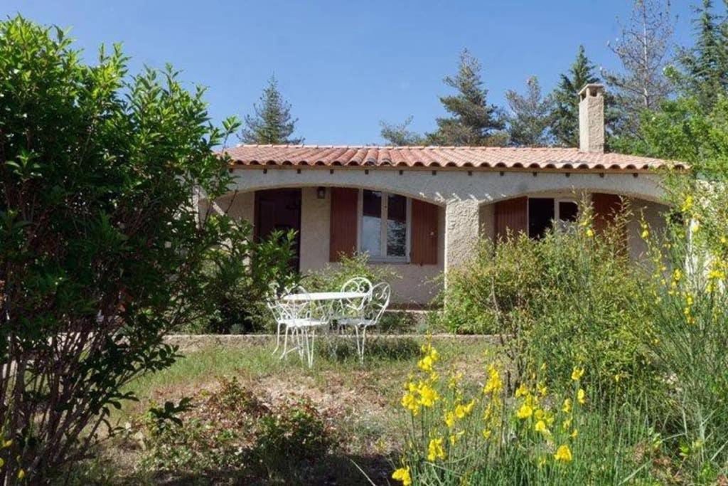 Villa La Lurette, Appartement Et Studio Saint-Étienne-les-Orgues Екстериор снимка
