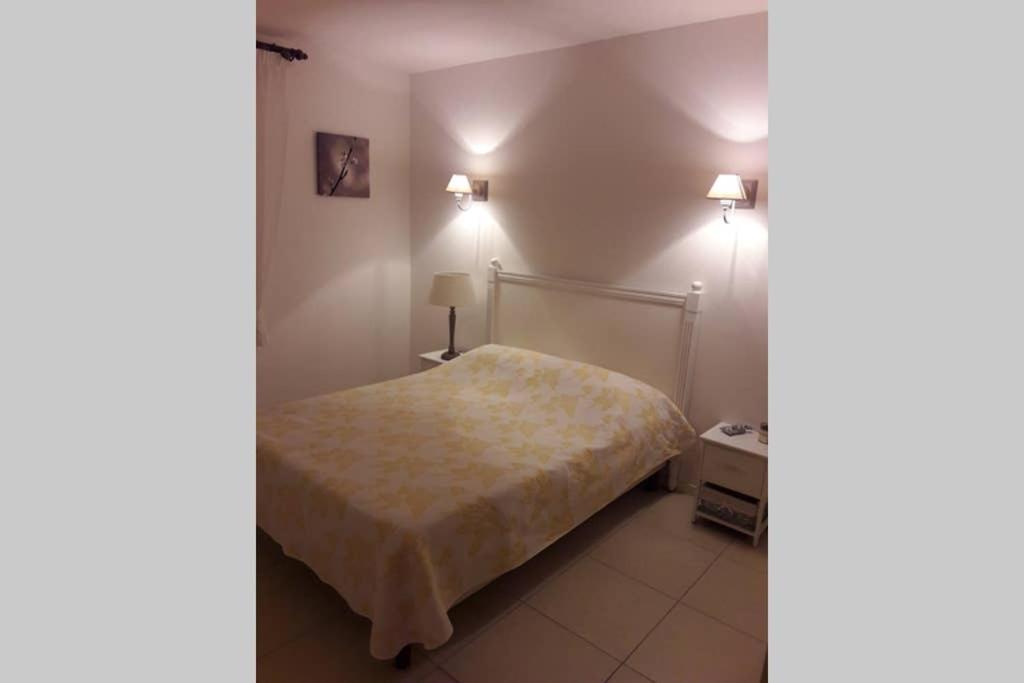 Villa La Lurette, Appartement Et Studio Saint-Étienne-les-Orgues Екстериор снимка