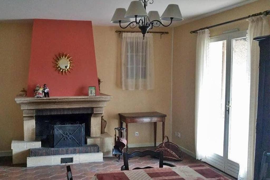 Villa La Lurette, Appartement Et Studio Saint-Étienne-les-Orgues Екстериор снимка