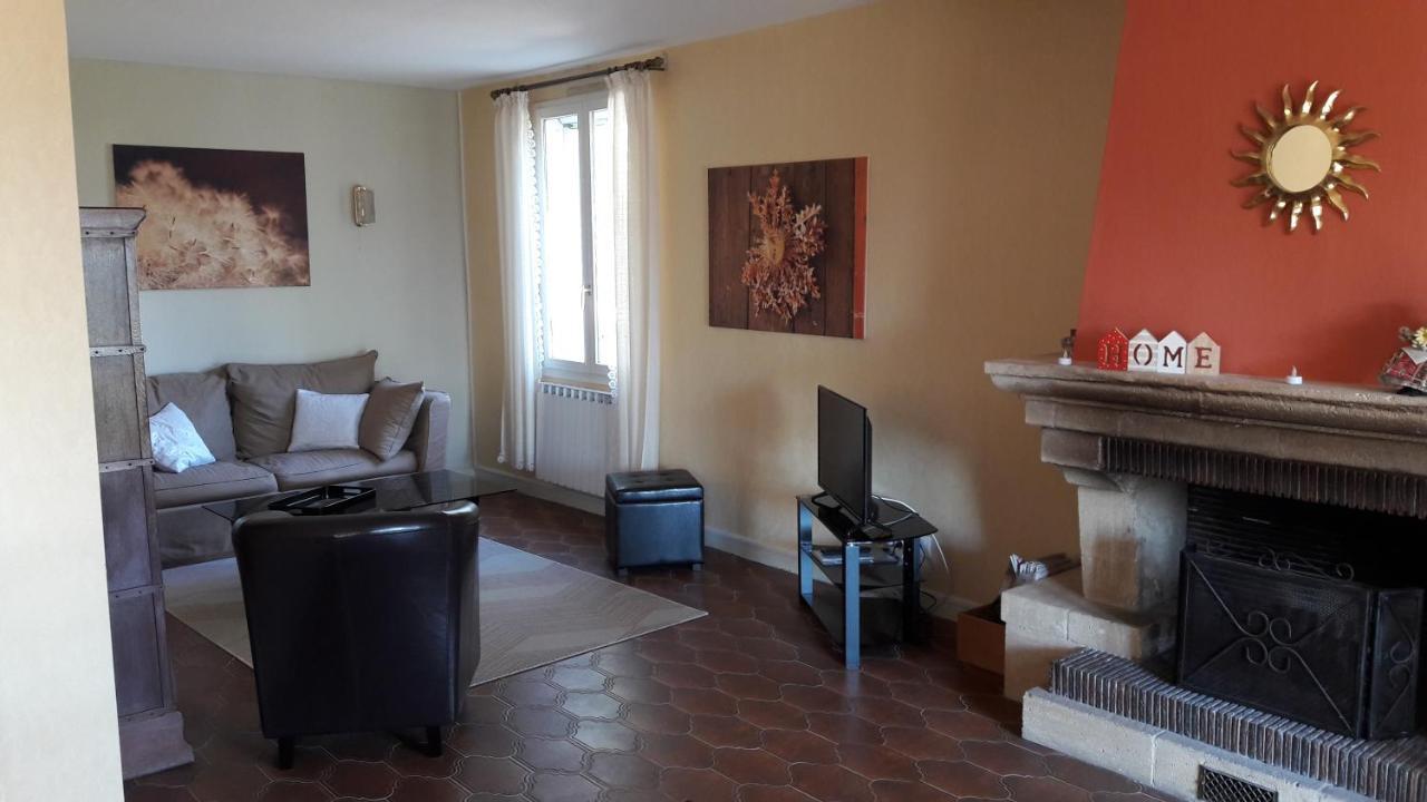 Villa La Lurette, Appartement Et Studio Saint-Étienne-les-Orgues Екстериор снимка