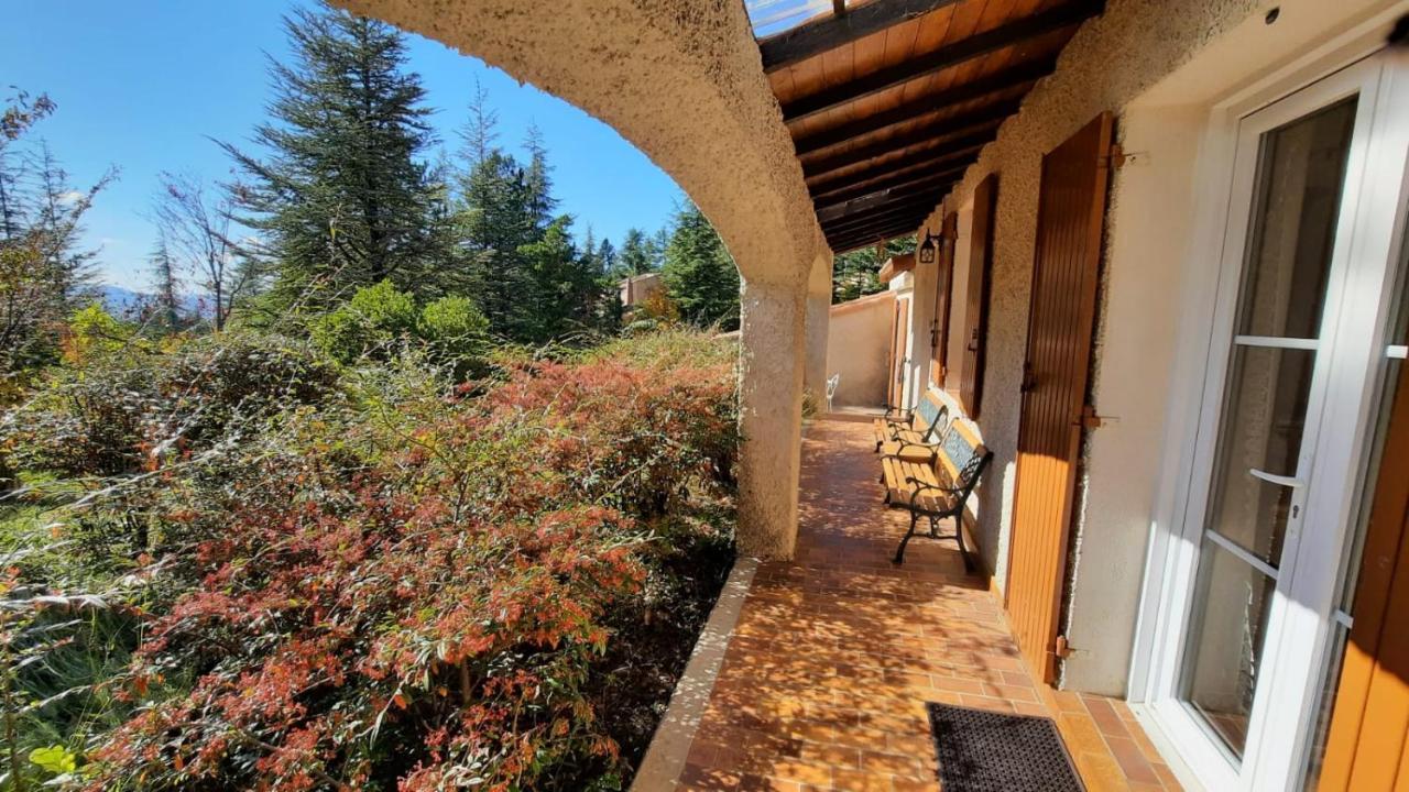 Villa La Lurette, Appartement Et Studio Saint-Étienne-les-Orgues Екстериор снимка