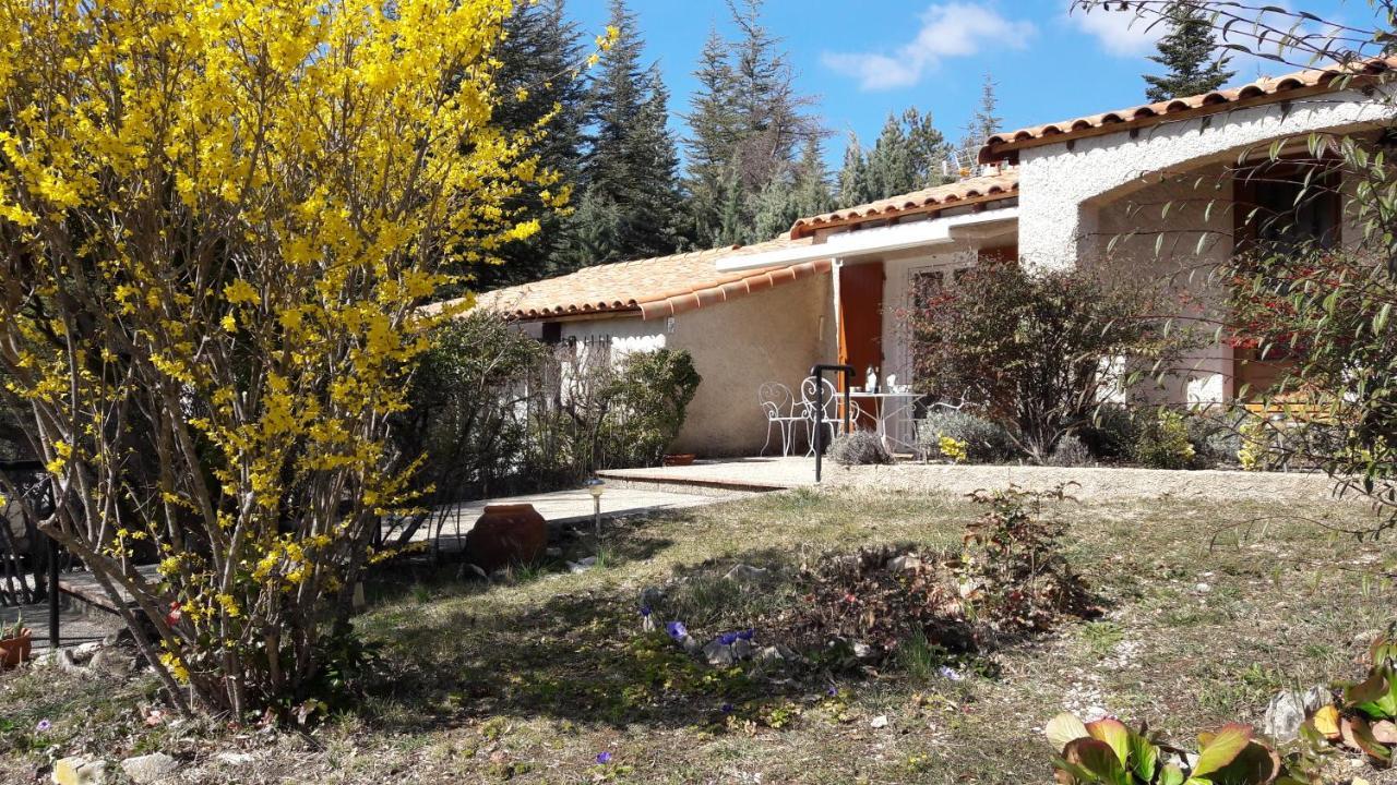 Villa La Lurette, Appartement Et Studio Saint-Étienne-les-Orgues Екстериор снимка